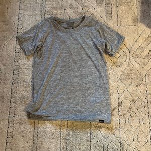 Patagonia capalene tee